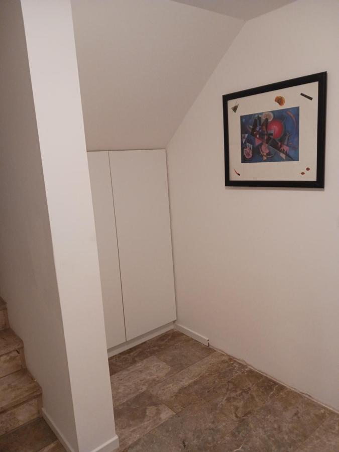 Moderne Wohnung In Ruhiger Lage シュトルベルク エクステリア 写真
